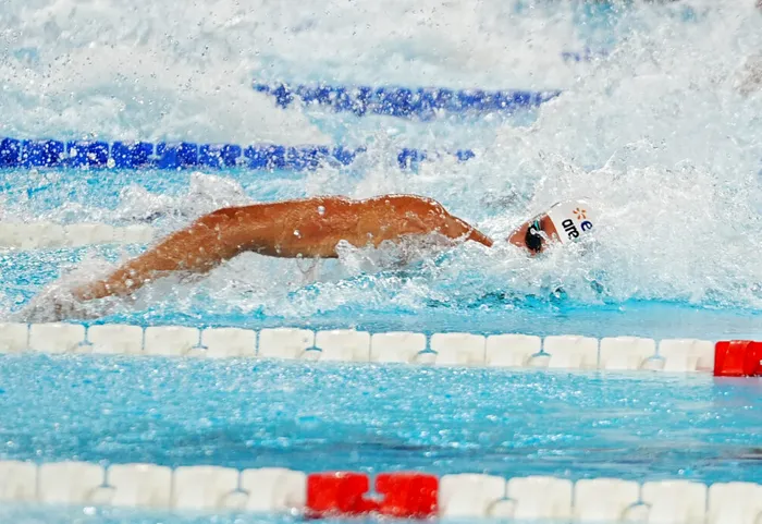 Breaking News David Popovici intră în istorie! Câștigă a treia oară consecutiv titlul european la 200 m liber