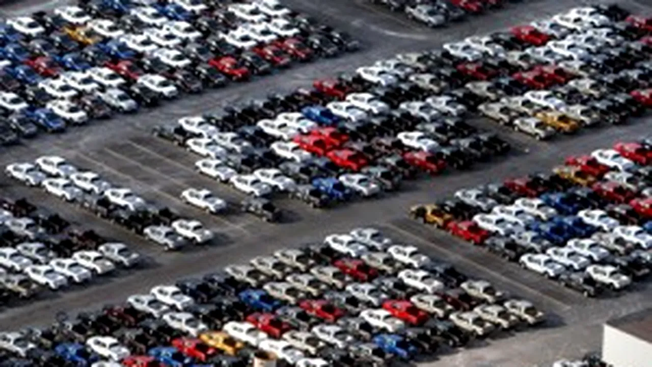 Vânzările auto din SUA ar putea înregistra o scădere de 30% în decembrie