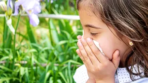 Fără mască în aer liber, numărul virozelor s-a dublat faţă de sezonul trecut. Şi redeschiderea şcolilor este un factor