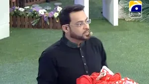Show TV în Pakistan: Cine vrea să câştige un bebeluş? - VIDEO