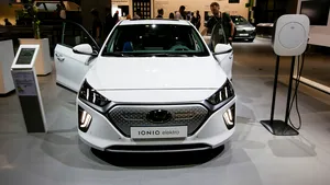 Hyundai vrea să devină lider global în vânzarea maşinilor electrice. Coreeni au aşteptări mari de la noua gamă de vehicule Ioniq