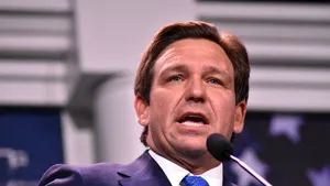 Trump şi Biden au necazuri. Ron DeSantis a crescut în sondajele pentru alegerile din 2024 