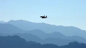 Tensiuni militare între Taiwan şi China după vizita unui oficial american la Taipei. 18 avioane militare chineze s-au apropiat periculos