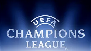 UEFA cere echipei Real Madrid să aleagă între Diarra şi Huntelaar pentru Liga Campionilor