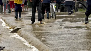 Ploile abundente provoacă inundaţii în oraşele de pe litoralul Bulgariei