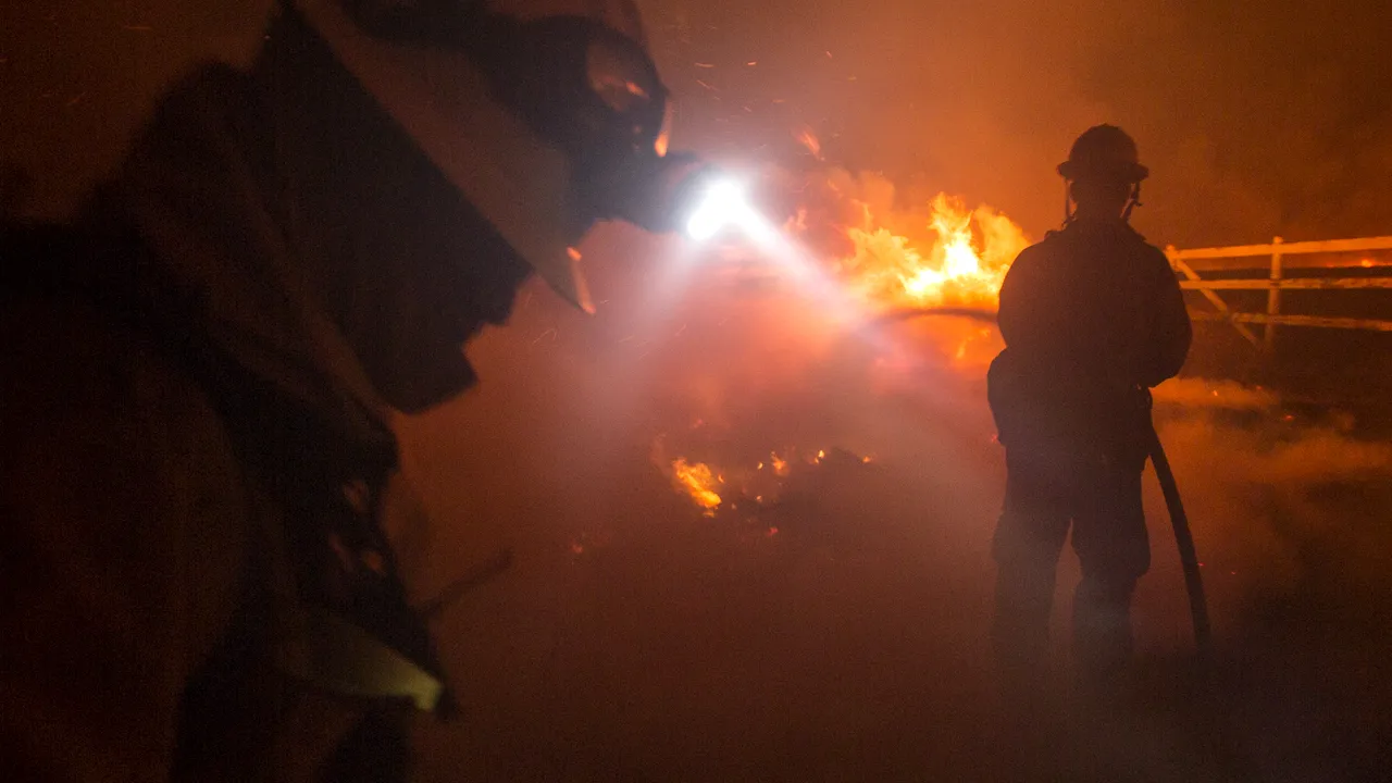 Incendiu în miez de noapte, la un azil de bătrâni din Oradea