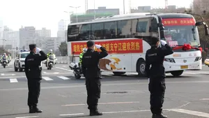 Mii de persoane ar fi murit în Wuhan din cauza COVID-19, dar autorităţile chineze ascund cifrele reale