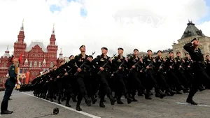 Moscova, amintind de epoca sovietică: Soldaţi, tancuri, rachete nucleare au traversat Piaţa Roşie într-o aliniere perfectă - GALERIE FOTO, VIDEO
