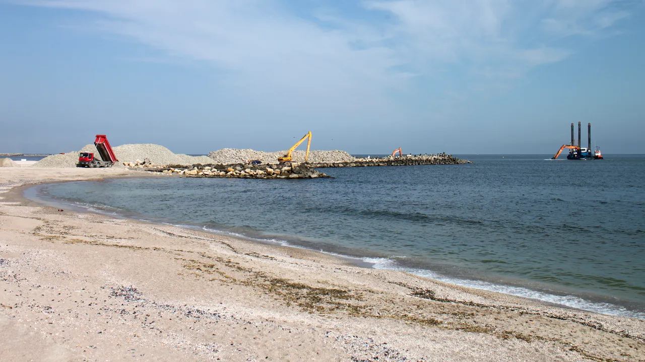 Apele Române evaluează ofertele de închiriere a plajelor turistice ale Mării Negre