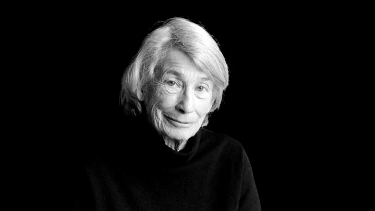 O cunoscută poetă, premiată cu Pulitzer, a murit