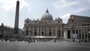 Piaţa Sfântul Petru din Vatican, EVACUATĂ în urma descoperirii unui pachet suspect