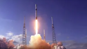 Space X face istorie. „Inspiration 4″ va fi lansat joi cu un echipaj format din 4 oameni obişnuiţi