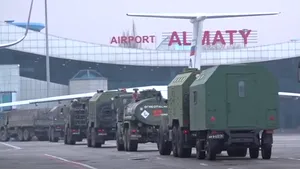 VIDEO Rusia continuă să trimită trupe în Kazahstan chiar dacă protestele au fost în mare parte înăbuşite