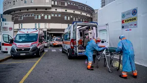 Numărul de decese din Europa din cauza COVID depăşeşte 300.000, pe măsură ce virozele de iarnă şi infecţiile cresc