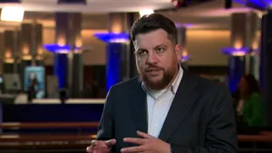 Un apropiat al lui Alexei Navalnîi primește 18 ani de închisoare în absență
