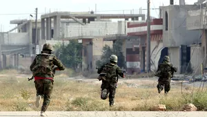 RĂZBOIUL DIN SIRIA: Ambasada Rusiei de la Damasc, BOMBARDATĂ de insurgenţi sirieni. Aripa siriană al-Qaida cere jihadiştilor din Caucaz să atace civilii şi soldaţii ruşi