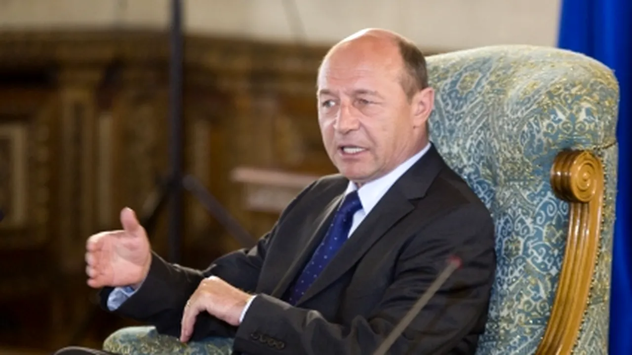Băsescu: Voi semna decretul de organizare a referendumului cu sau fără aviz de la Parlament