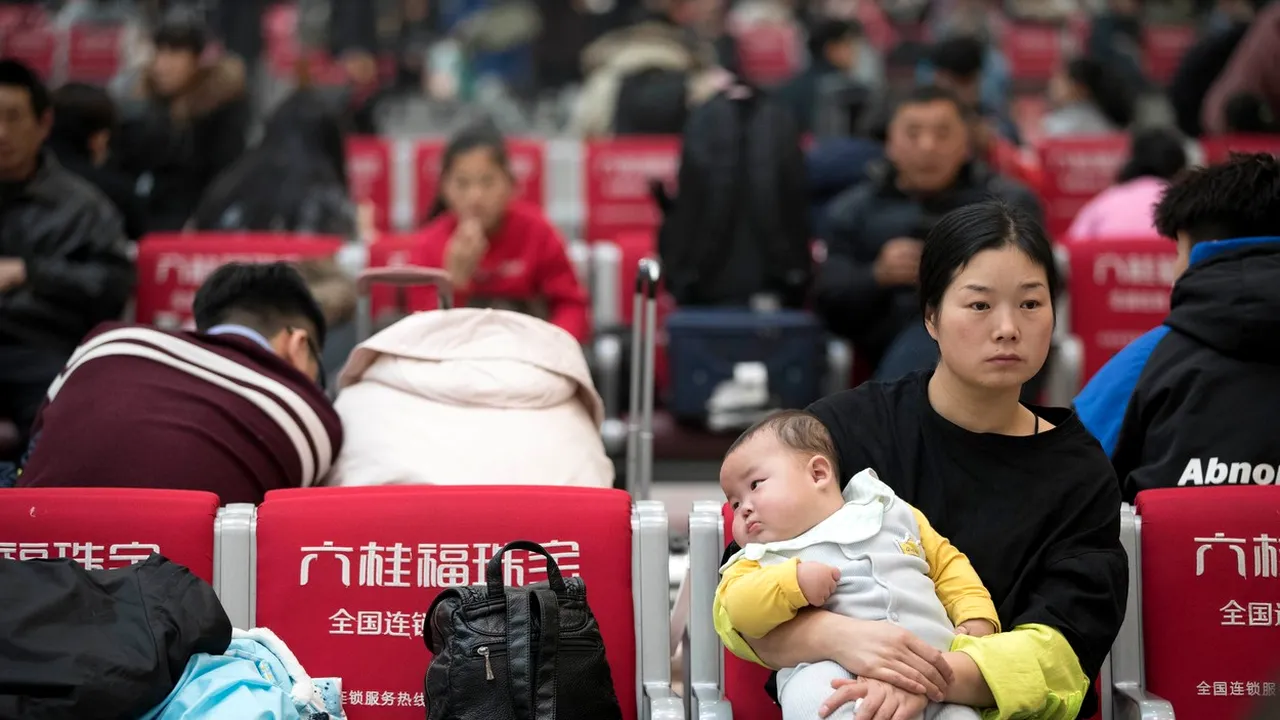 Un oraş din China va oferi bilete de loterie tinerilor căsătoriţi pentru a stimula natalitatea