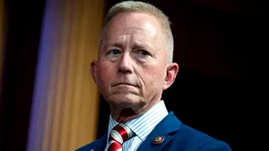 Un politician democrat care se opune procedurii de demitere a lui Trump va trece în Partidul Republican