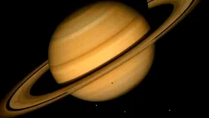 Inelele planetei Saturn ar putea fi mai vechi decât s-a crezut iniţial