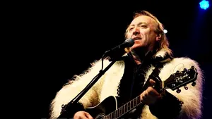 Ştefan Hruşcă va susţine un turneu de Crăciun în peste 20 de localităţi din România