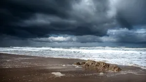Pură coincidență: Următoarea furtună tropicală din Atlantic se va numi Dolly. Nu are legătură cu moartea lui Dolly Parton