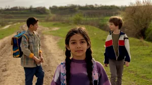 Solidaritate pentru viitor. Clienţii eMAG au donat peste 5.900 de ore de educaţie remedială pentru copiii din programul de combatere a abandonului şcolar „Educaţia nu se opreşte niciodată”