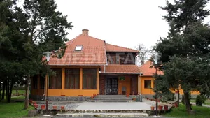 REPORTAJ: Casele de vânătoare deţinute de Ceauşescu în Timiş şi Sibiu pot fi închiriate de 1 Mai şi Paşte - FOTO