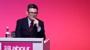 Andy Burnham, primul discurs ca premier la conferința Partidului Laburist. Promite o „nouă cale” pentru Marea Britanie și schimbări în pensii, locuințe și utilități