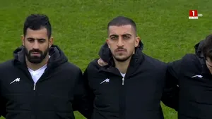 „Să traiască femeile din Iran!”. Jucătorii naţionalei de fotbal a Iranului, furioşi pe guvernanţi, le susţin pe protestatare