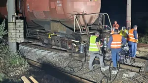 Trafic feroviar reluat între Roşiori şi Măldăeni, pe fir II după aproape 24 de ore