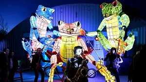 Calea Victoriei se transformă într-o scenă internaţională a teatrului de stradă, în weekend