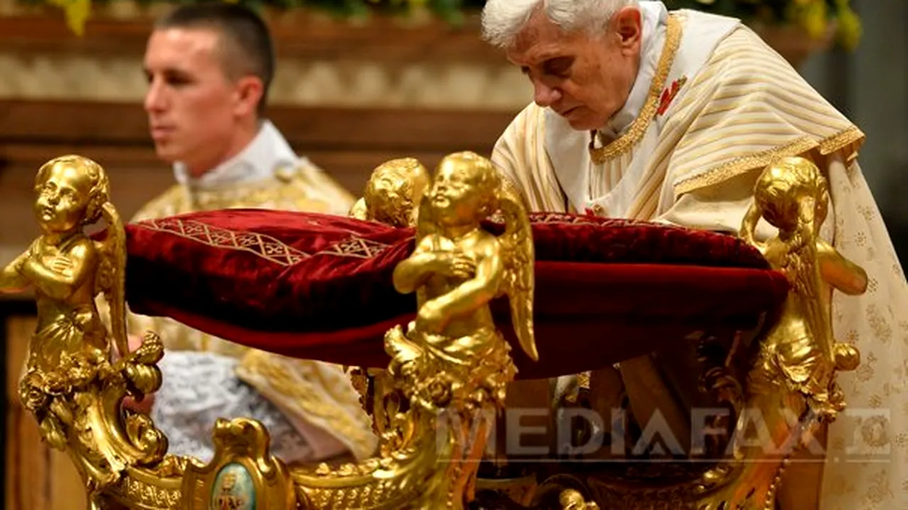 Papa se roagă pentru 