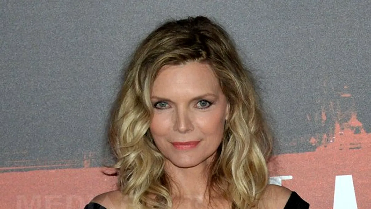 Michelle Pfeiffer: Operaţiile estetice minore sunt bune, câtă vreme nu deformează corpul
