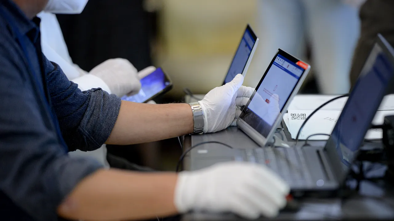 Rezultate EXIT POLL final. ALEGERI PARLAMENTARE 2020. CURS-Avangarde | Senat - PSD 30,3%, PNL 29,4%; Camera Deputaţilor - PSD 30,2%, PNL 29,3%. Un nou partid intră în Parlament