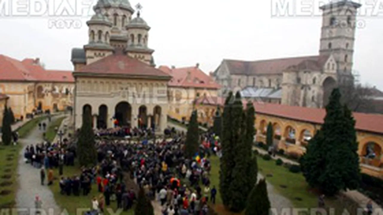 Autorităţile din Alba solicită fonduri pentru restaurarea Catedralei Reîntregirii din Alba Iulia
