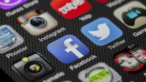 Alegeri prezidenţiale 2019. Cum încurajează Facebook românii să iasă la vot - FOTO