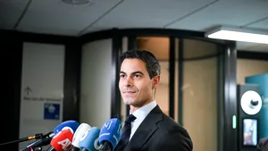 Premierul olandez critică atacurile asupra Iranului și invocă încălcarea dreptului internațional