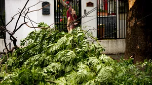 Peste 800 de solicitări la ISU în urma furtunii de luni din Capitală și din Ilfov