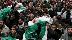 Cadavrele copiilor unui lider Hamas, purtate pe străzi pentru a demonstra cruzimea Israelului