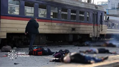 RĂZBOI Rusia a atacat un tren de pasageri în Ucraina. Cel puțin 13 morți și cinci răniți