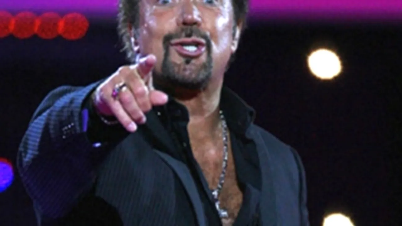 Tom Jones a fost externat din spitalul din Monte Carlo