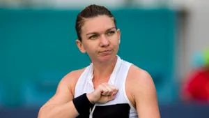 Simona Halep se retrage de la Miami Open din cauza unei accidentări