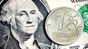 Banca Rusiei, mulţumită de rubla slabă, din cauza cotaţiilor mici ale petrolului