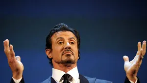 Stallone, Willis şi Schwarzenegger fac o 