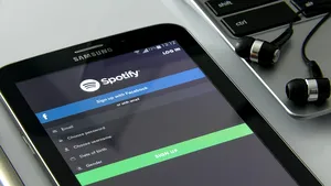 Cel mai mare serviciu de streaming de muzică a lansat playlist-uri pentru câini lăsaţi singuri acasă