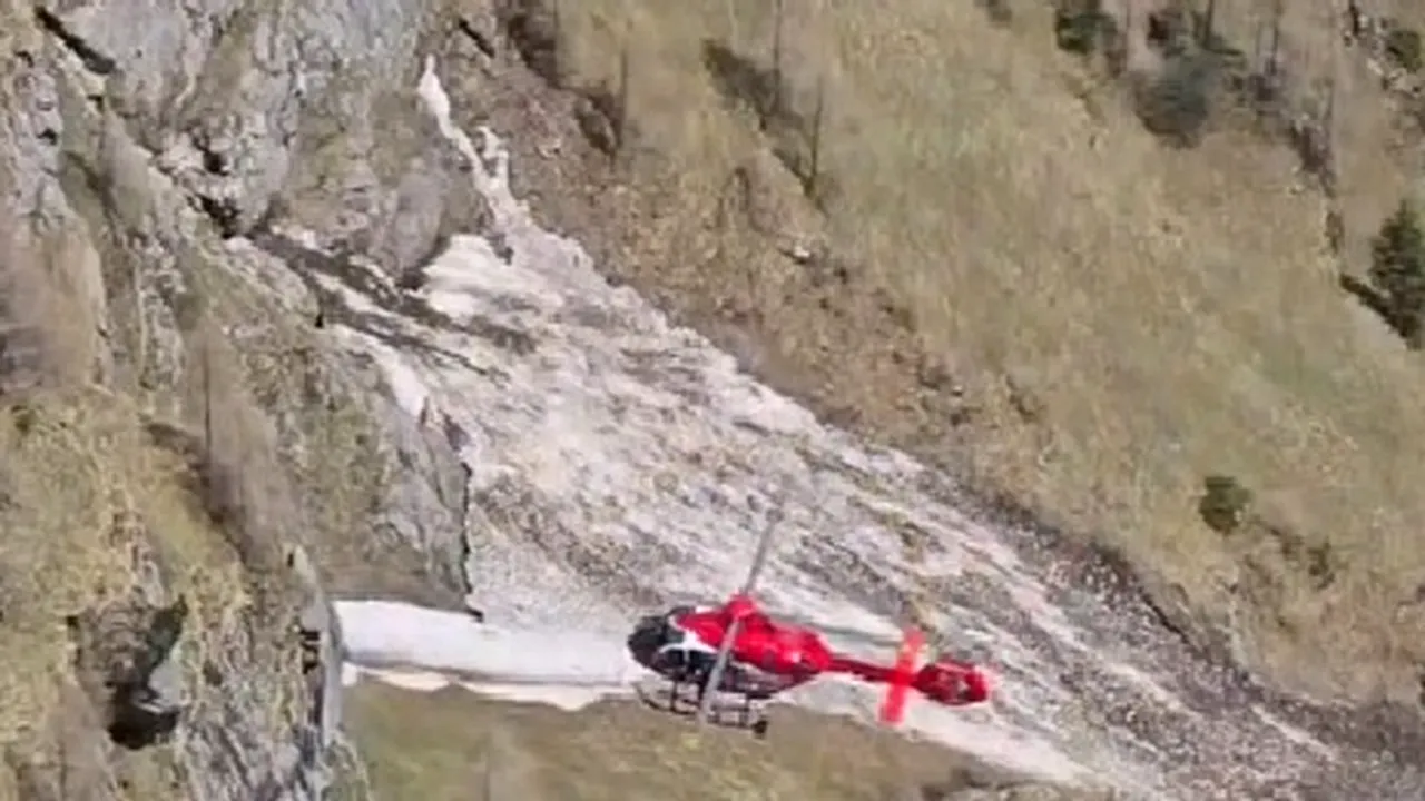 Un turist bulgar a căzut 40 de metri într-o prăpastie pe Valea Caraimanului. Era pe un traseu închis