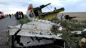 Experţi: Rusia a obţinut ilegal raportul privind cauzele prăbuşirii avionului malaysian în Ucraina