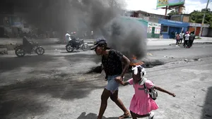 Violenţe între bande în Haiti. Ajutoarele ONU nu mai pot fi distribuite