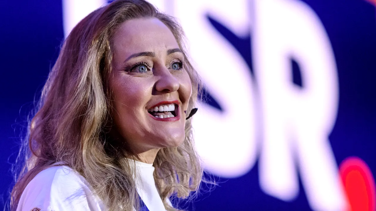 USR va candida pe liste proprii la alegerile viitoare, anunţă Elena Lasconi